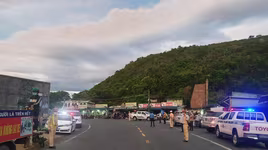 CSGT dẫn đường đưa hàng chục ngàn công nhân từ TP HCM và các tỉnh lân cận về quê