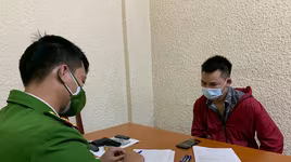 Nửa đêm trói bảo vệ, vào phòng ngủ nổ súng cướp tài sản của hai vợ chồng 