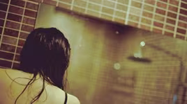 Hai gã thanh niên bị bắt vì đặt máy quay lén phụ nữ tắm