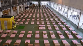 [ẢNH] Số ca mắc Covid-19 tăng cao, Thái Lan biến sân bay thành bệnh viện dã chiến