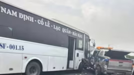 Khoảnh khắc thiếu niên 14 tuổi lái xe máy gặp nạn trên cao tốc Pháp Vân - Cầu Giẽ 