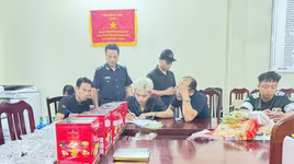 Trộn 30 kg cần sa lẫn bánh kẹo để vận chuyển từ Lào, Thái Lan vào Việt Nam
