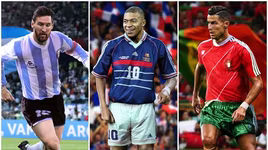 [ẢNH] Các siêu sao đương đại trông thế nào khi mặc áo đấu "tối cổ"?