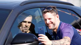 Bale đặt chân đến Tottenham, CĐV sung sướng chào đón