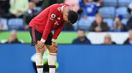 Ronaldo bất lực trong trận thua bạc nhược của M.U