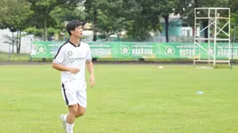 Công Phượng mặc số áo hiếm gặp ở giải hạng Nhất