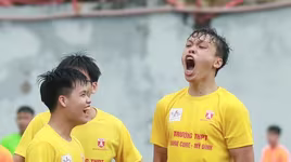 Chùm ảnh loạt trận 9h sáng 9-11