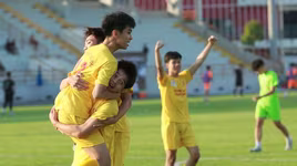 Thắng áp đảo THPT Tạ Quang Bửu, trường Thạch Thất lọt top 32