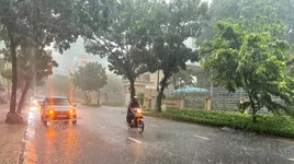 Bắc bộ ngày nắng nóng cục bộ 36 độ C, chiều tối có mưa giông