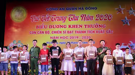 Tết Trung thu đầy cảm xúc của con em cán bộ, chiến sỹ Công an quận Hà Đông