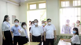 Chủ tịch Hà Nội: Mọi công tác phải gắn với yêu cầu "tuyệt đối", đảm bảo phòng dịch cho kỳ thi tốt nghiệp THPT