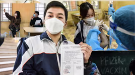 Xem học sinh lớp 12 Hà Nội phấn khởi khi được tiêm vaccine Pfizer phòng Covid-19 