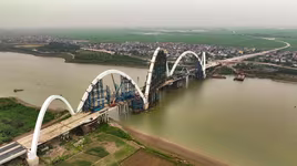 Nhìn từ flycam cầu vòm thép cao nhất Việt Nam với thiết kế độc đáo bắc qua sông Đuống
