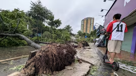 Chủ tịch Hà Nội chỉ đạo phục hồi sản xuất, đảm bảo đời sống nhân dân nhanh và hiệu quả nhất