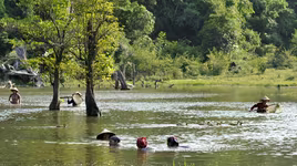 Thiên đường miền đá núi 