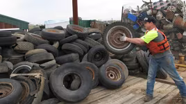 Người Mỹ vứt gì xuống sông?