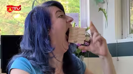 Người phụ nữ có miệng rộng nhất thế giới được xác nhận kỷ lục Guinness