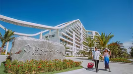 Du lịch nghỉ lễ: Không sợ đông, sợ khổ nhờ những 'bí kíp' đặc biệt này