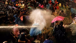 Thái Lan dỡ bỏ tình trạng khẩn cấp