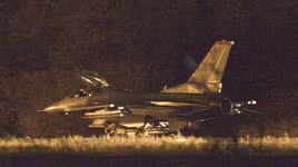 Chiến đấu cơ F-16 Mỹ gặp sự cố khẩn cấp trên không