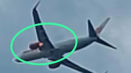 Máy bay chở 175 người bị cháy động cơ ở Indonesia