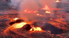 Cận cảnh núi lửa Kilauea ở Hawaii phun trào trở lại 