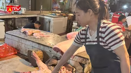 Theo dấu "thịt lợn bệnh” ra chợ Xuân Mai: Vụ bắt giữ lúc rạng sáng phơi bày sự thật kinh hoàng