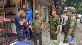 Lực lượng tham gia giữ gìn an ninh trật tự ở cơ sở quận Hoàn Kiếm bắt nhịp ngay công việc 