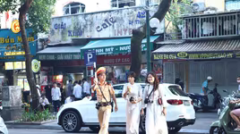 Công an Hà Nội đồng hành cùng học sinh Thủ đô đến trường ngày khai giảng năm học mới