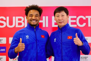 HLV Kim Sang-sik muốn thấy Xuân Son ghi bàn