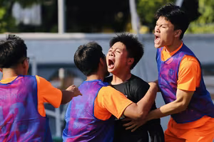 THPT Chu Văn An ngược dòng ấn tượng