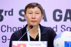 HLV Kim Sang-sik nói gì khi U22 Việt Nam thắng sát nút Lào?