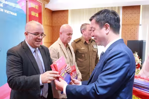 "65 năm vun đắp tình hữu nghị thủy chung, mẫu mực Việt Nam - Cuba"