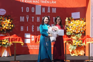 Trao giải thưởng Victor Tardieu và sự hiện diện của cháu nội Hiệu trường đầu tiên Trường Đại học Mỹ thuật Việt Nam