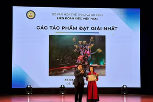 "Xe đạp tập thể" đoạt giải Nhất cuộc thi Ảnh nghệ thuật xiếc 2025