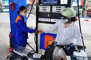 Giá xăng dầu tăng trở lại