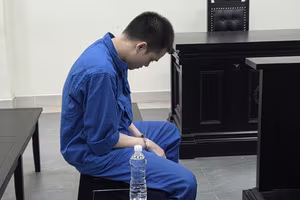 Giám sát công trình lừa bán ngôi nhà được chủ đầu tư cho ở tạm