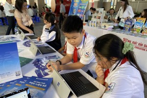 Mô hình trường học số tiết kiệm thời gian quản lý, chấm bài, tổ chức lớp học