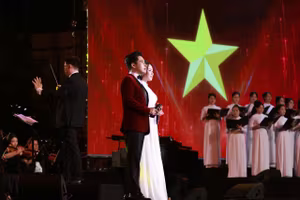 Bản hòa ca xúc động về Thủ đô ngàn năm văn hiến và đất nước anh hùng