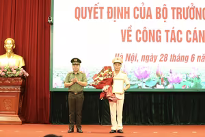 Công an Hà Nội công bố quyết định của Bộ trưởng Bộ Công an về công tác cán bộ