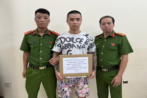 Công an phường Thanh Liệt vận động thành công đối tượng truy nã đầu thú