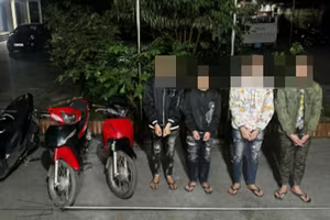 Làm rõ nhóm thiếu niên dùng tuýp sắt gắn đinh ba cướp xe máy trong đêm