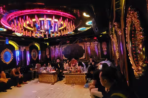 Bộ Công an và Công an Hà Nội phối hợp triệt phá các tụ điểm ma túy