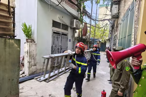 Xử lý nhanh tình huống cháy giả định do chập điện