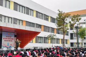 Hơn 1.600 giáo viên, học sinh được trang bị phòng ngừa tội phạm và vi phạm pháp luật