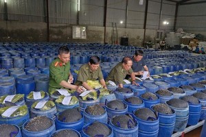 Triệt phá đường dây sản xuất 3.500 tấn giá đỗ ngâm "nước kẹo" ở Nghệ An