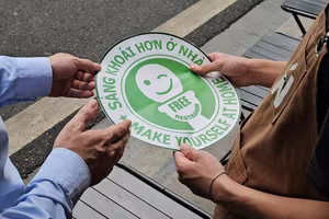 Trải nghiệm cảm giác "sảng khoái hơn ở nhà" trên nhiều tuyến phố kinh doanh ẩm thực, lưu trú