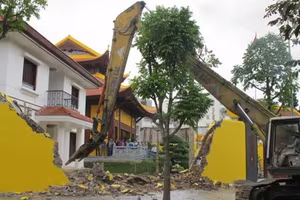 Mới nhất: Người chủ trì tham gia cưỡng chế thi hành quyết định xử phạt hành chính được hưởng 300.000 đồng/ ngày