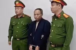 Khởi tố nguyên Phó Viện trưởng Viện pháp y tâm thần Trung ương