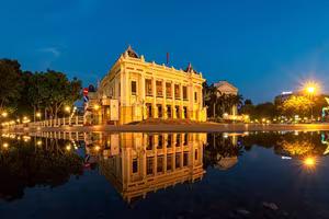 Nhà hát Lớn kể chuyện 115 năm hoạt động bằng ánh sáng và công nghệ